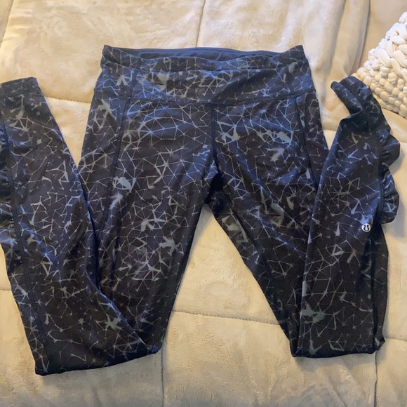 Lululemon leggings - Picture 2 of 7